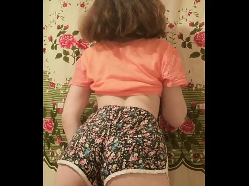 ❤️ Szexi fiatal csaj vetkőzteti le a rövidnadrágját a kamera előtt. Porno vk at hu.onetubes.top ❌❤